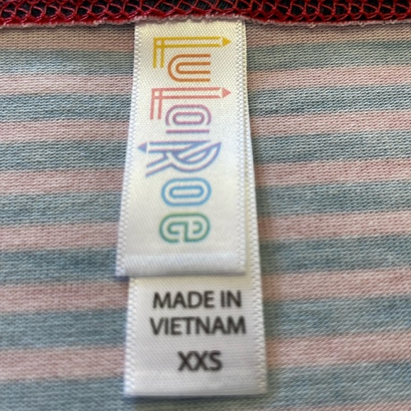 LulaRoe Striped & Printed Perfect T High Low Top-#194914 - Picture 11 of 12